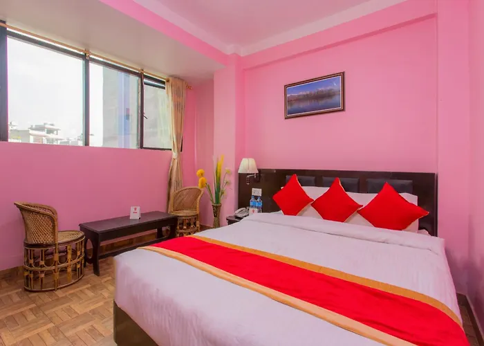Oyo 222 New Himalayan Hotel